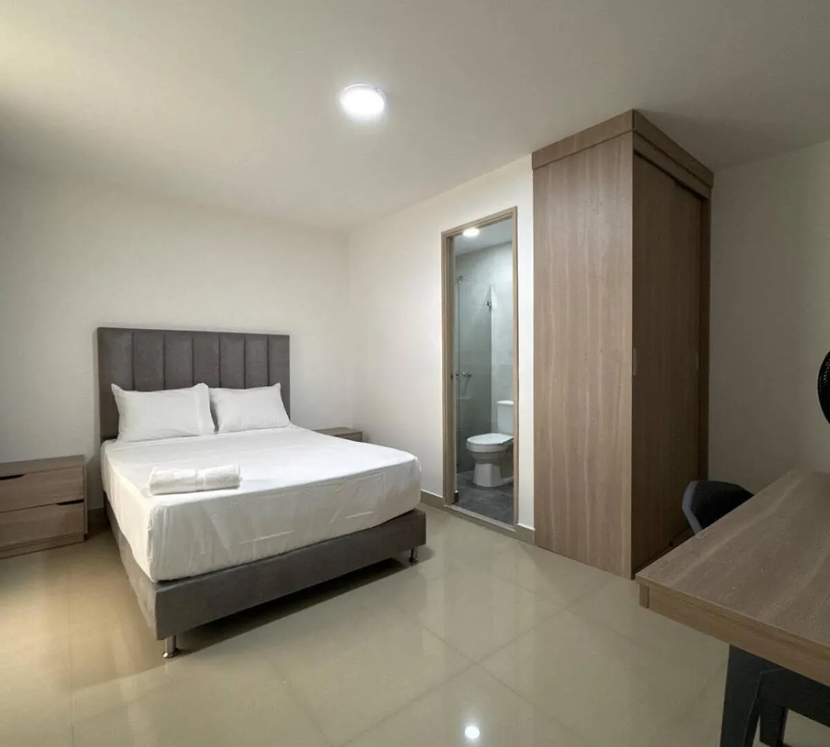 Praga Room Unicentro 메딜린