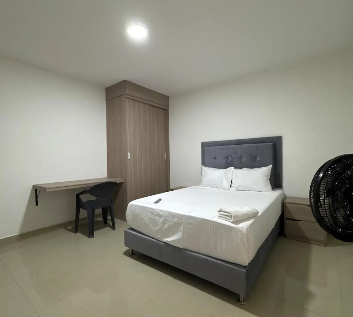 Praga Room Unicentro 메딜린 0*,  콜롬비아