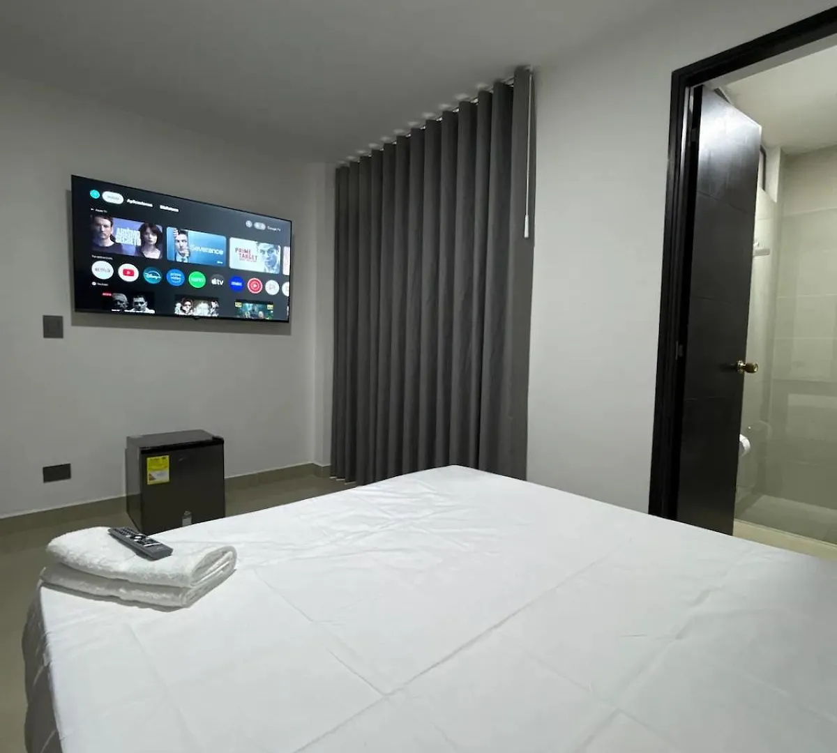 Praga Room Unicentro 메딜린 0*,