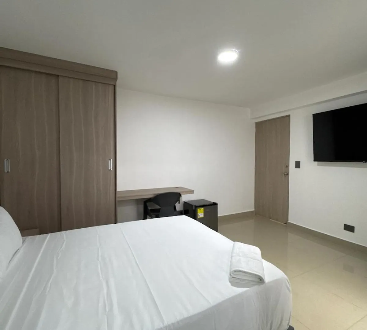 The Luxe Boutique Unicentro Medellin 0*,