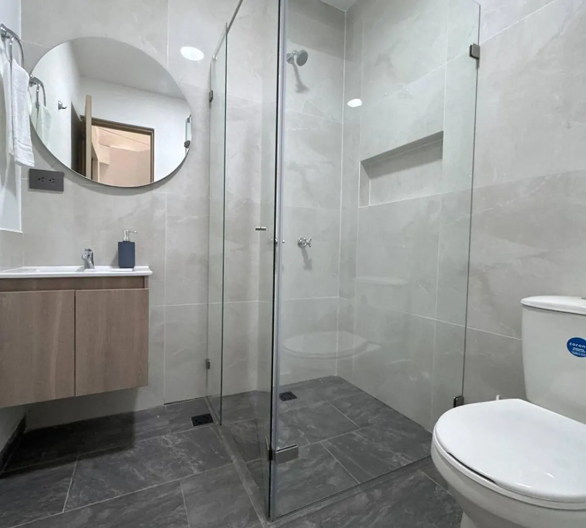 Praga Room Unicentro Medellín Colombia